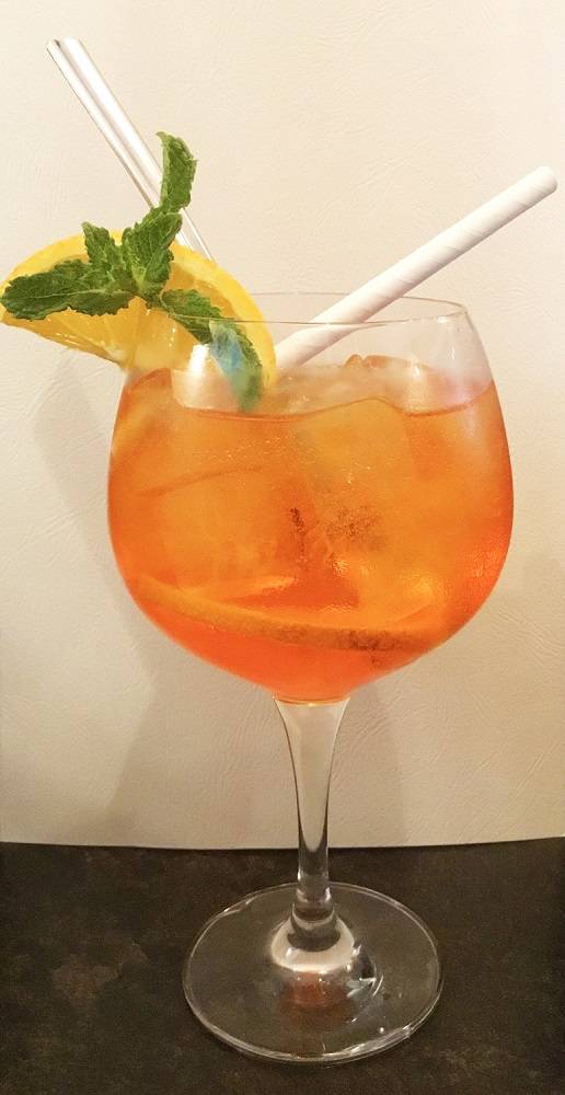 Bon à savoir : Happy Hour de 17h à 20h dans votre restaurant Yvan's à Cannes !